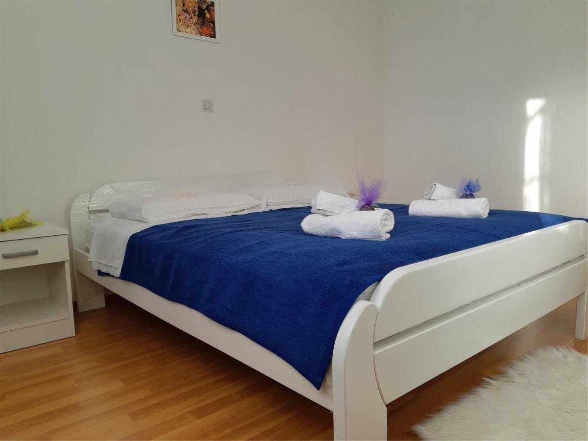 Apartments Gaj Бродарика Екстериор снимка