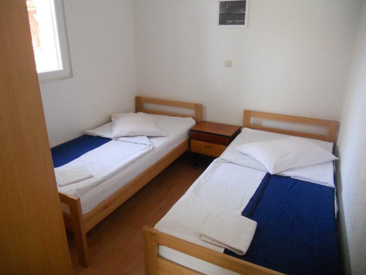 Apartments Gaj Бродарика Екстериор снимка